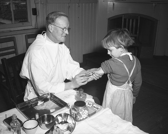 This Mother Became Furious Because Her Unvaccinated Daughter Wasn't Invited To A Party, And Her Revenge Attempt Failed This Mother Became Furious Because Her Unvaccinated Daughter Wasn't Invited To A Party, And Her Revenge Attempt Failed