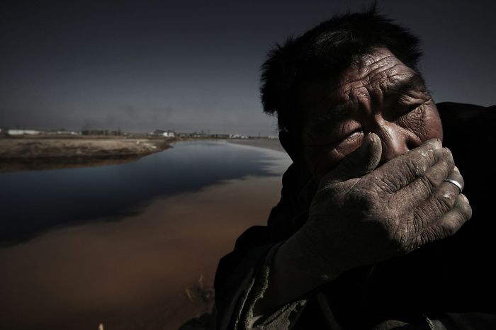 Award-Winning Photojournalist Disappears In China, And Here Are 21 Of His Pics China Don't Want You To See Award-Winning Photojournalist Disappears In China, And Here Are 21 Of His Pics China Don't Want You To See