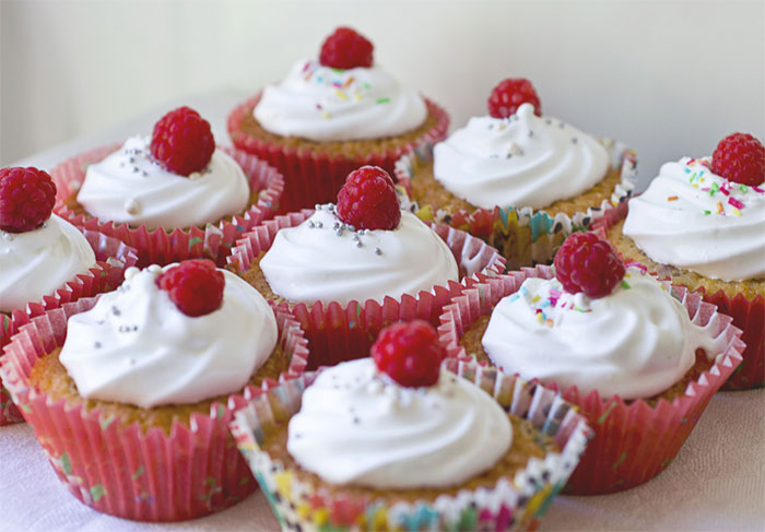 Co-Worker Tells Others To Ignore This Woman's Birthday, So She Gets Revenge By Buying Cupcakes