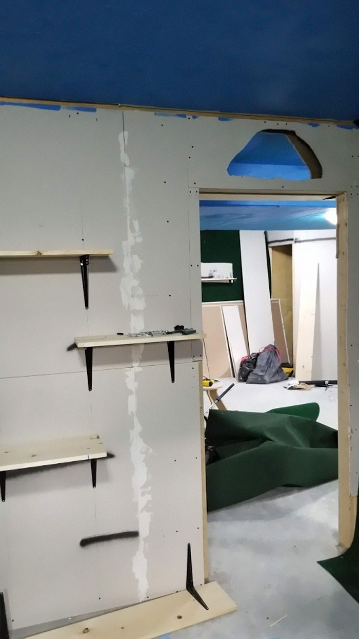 "I Adopted My Brother's Two Bengals When He Passed Away. I Did My Best To Build Them A Cat Jungle In My Basement And Make Him Proud" "I Adopted My Brother's Two Bengals When He Passed Away. I Did My Best To Build Them A Cat Jungle In My Basement And Make Him Proud"