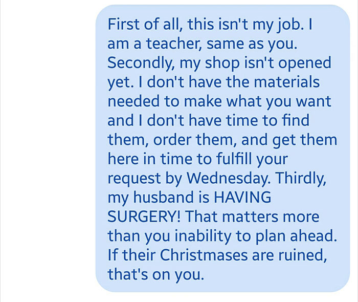 Teacher Demands 120 Free Vinyl Decals In Time For Christmas, Goes Crazy When The Woman Says No