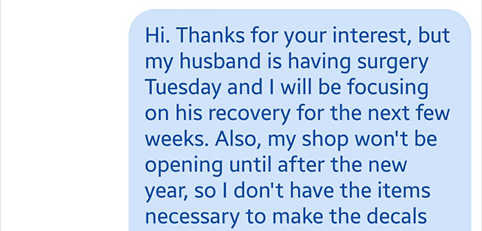 Teacher Demands 120 Free Vinyl Decals In Time For Christmas, Goes Crazy When The Woman Says No Teacher Demands 120 Free Vinyl Decals In Time For Christmas, Goes Crazy When The Woman Says No