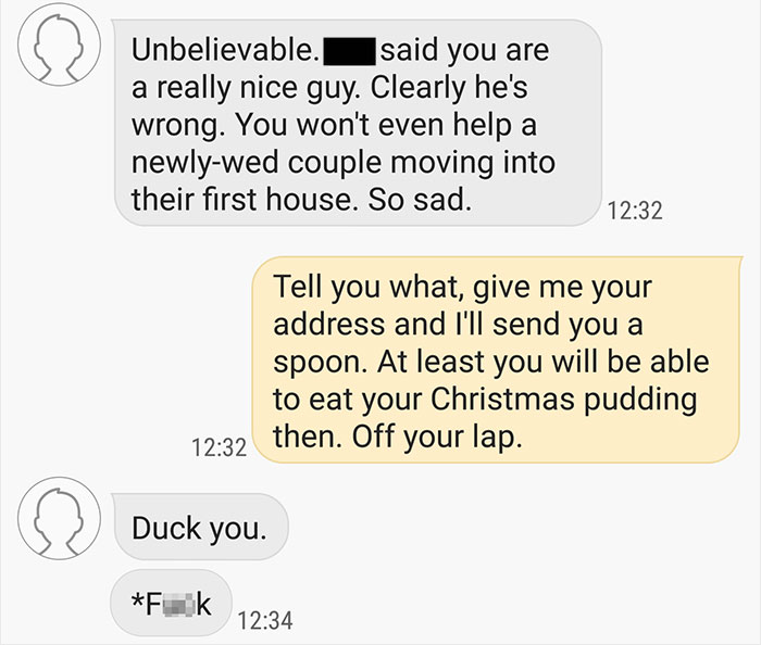 Guy Gets Accused Of Ruining Christmas After Not Delivering A Free Table To A Client 180 Miles Away