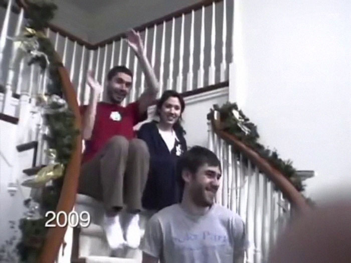Dad Films Family's Christmas Mornings For 25 Years, Shows How Small Changes Create A Big Difference At The End Dad Films Family's Christmas Mornings For 25 Years, Shows How Small Changes Create A Big Difference At The End