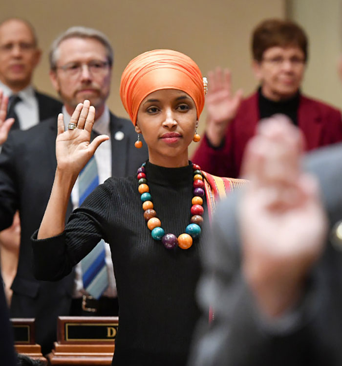 Teenager Gets Tired Of Grandmother's 'Ignorant' Facebook Posts, Publicly Shuts Her Down Teenager Gets Tired Of Grandmother's 'Ignorant' Facebook Posts, Publicly Shuts Her Down