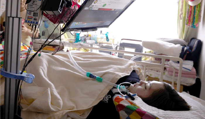 Japanese Cafe Found A Way To Employ Paralysed People As Waiters