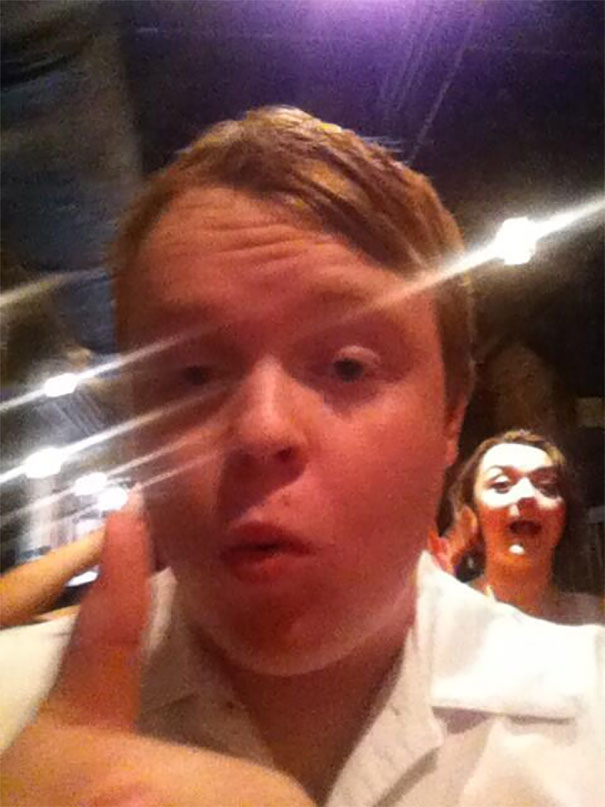 Thanks For The Photobomb, Maisie Williams