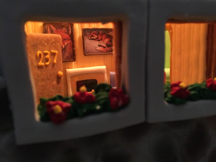 This Family Takes Gingerbread House Building To The Next Level, Destroys Them With An Axe Or Baseball Bat