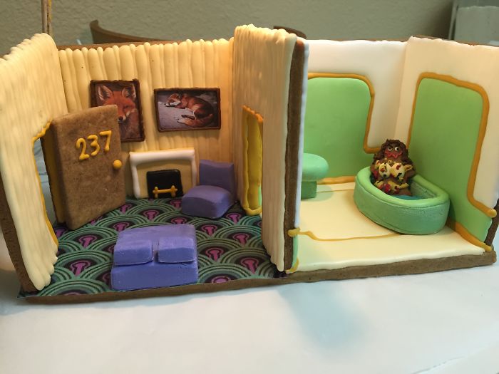 This Family Takes Gingerbread House Building To The Next Level, Destroys Them With An Axe Or Baseball Bat