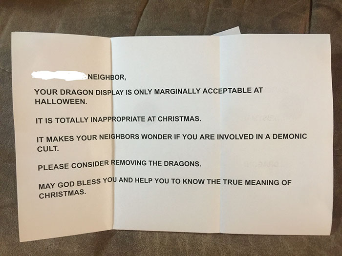 Neighbors Are Saying This Woman's Christmas Dragon Decorations Are Inappropriate, So She 'Fixes' It Neighbors Are Saying This Woman's Christmas Dragon Decorations Are Inappropriate, So She 'Fixes' It