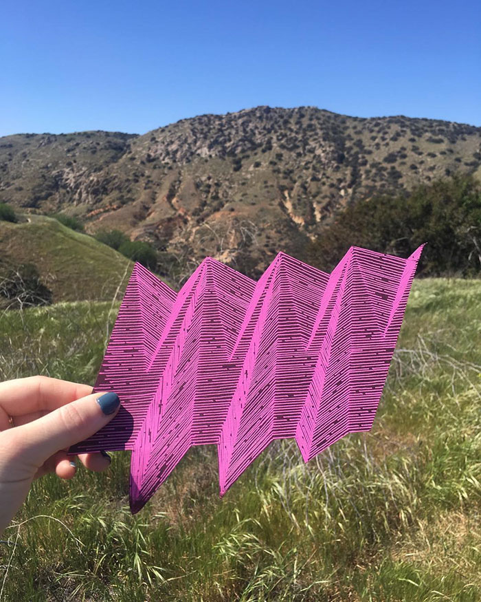 This Artist Creates Amazing Optical Illusions Using Simple Lines This Artist Creates Amazing Optical Illusions Using Simple Lines