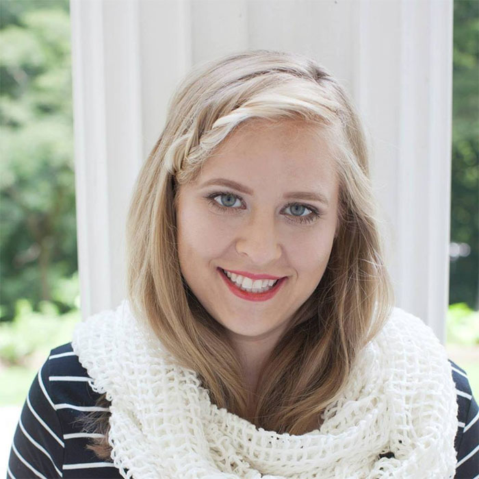 Rude Woman Demands Discount On A 50 Cent Christmas Ornament, Retail Worker Gets Revenge Rude Woman Demands Discount On A 50 Cent Christmas Ornament, Retail Worker Gets Revenge