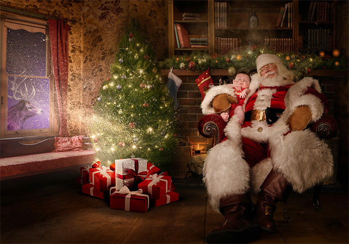 These Photographers Organize Magical Christmas Photoshoots For Children In Hospitals, As For Some It Might Be Their Last
