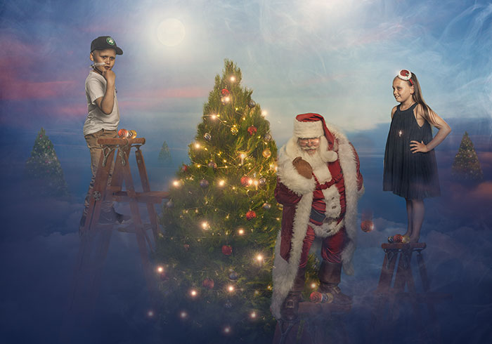 These Photographers Organize Magical Christmas Photoshoots For Children In Hospitals, As For Some It Might Be Their Last These Photographers Organize Magical Christmas Photoshoots For Children In Hospitals, As For Some It Might Be Their Last
