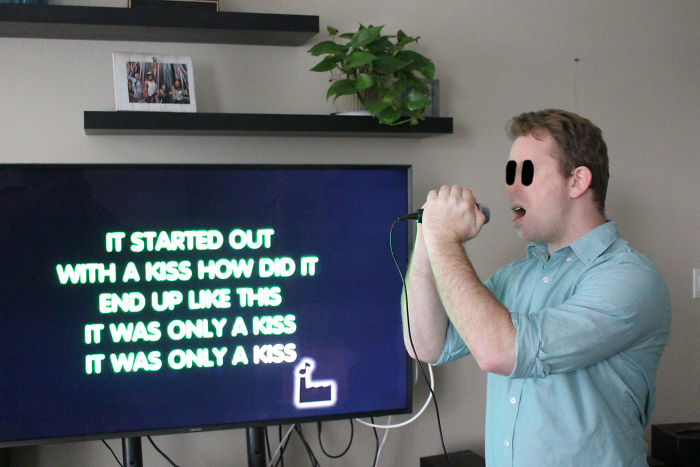 Friends Told This Guy He'd Attract More Women If He Shaved His Beard So He A/B Tested It On Tinder