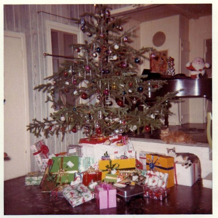 Vintage-Christmas-House-Interior-Decorations