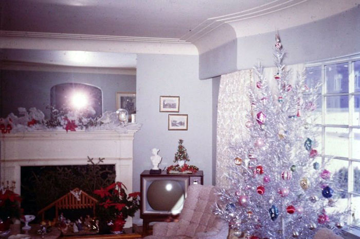 Vintage-Christmas-House-Interior-Decorations