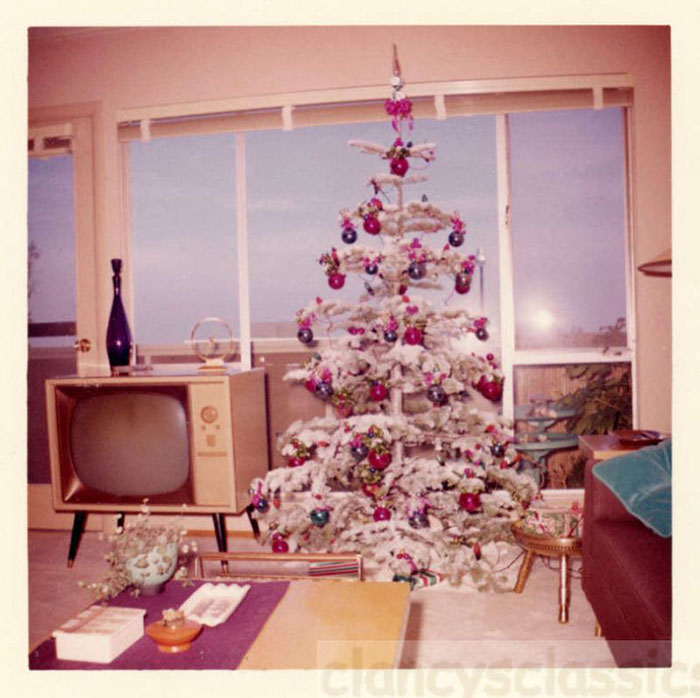 Vintage-Christmas-House-Interior-Decorations
