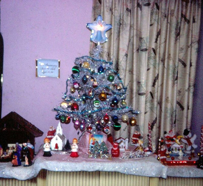 Vintage-Christmas-House-Interior-Decorations