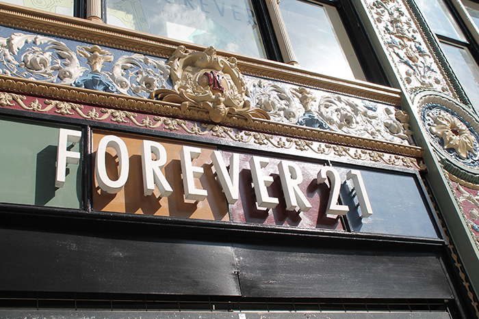 One Man Perfectly Shut Down People Who Called Forever 21 Racist Over White Model In A Wakanda Sweater One Man Perfectly Shut Down People Who Called Forever 21 Racist Over White Model In A Wakanda Sweater