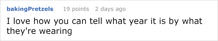 Two Guys Take Pics With The Same Santa For 12 Years And People Notice They're Not Aging Properly Two Guys Take Pics With The Same Santa For 12 Years And People Notice They're Not Aging Properly