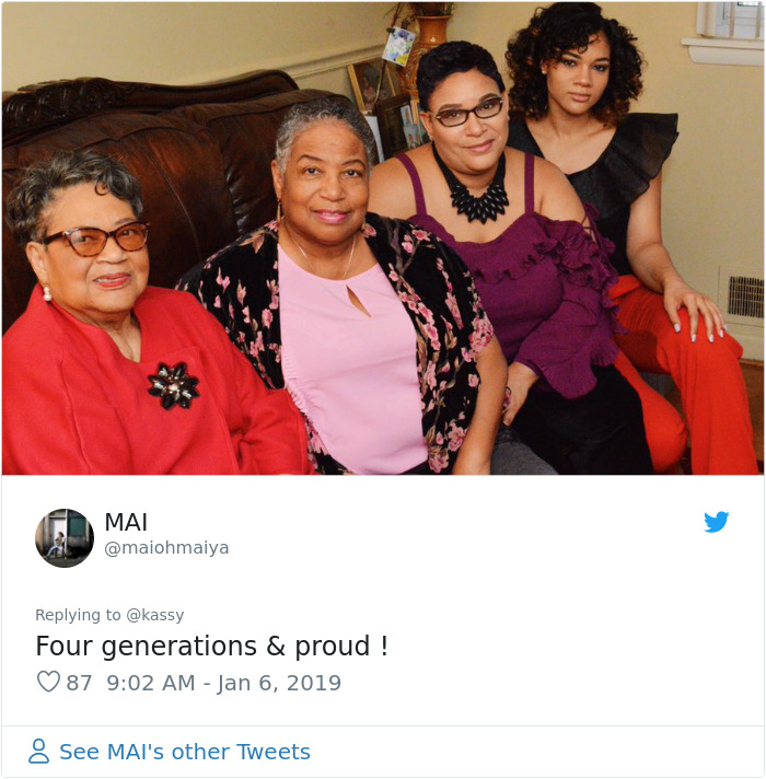 Chinese People Create A New Viral Meme Involving 4 Generations Of Family Members And It's Adorable