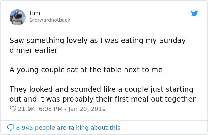 Guy Witnesses Young Man Struggling To Pay For Date In Fancy Restaurant And How Waiter 'Saves' Him Guy Witnesses Young Man Struggling To Pay For Date In Fancy Restaurant And How Waiter 'Saves' Him