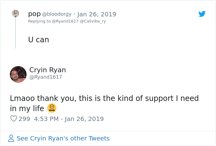 In Order Not To Lose Her AirPods, This Woman Literally Pierced Them Through Her Ears In Order Not To Lose Her AirPods, This Woman Literally Pierced Them Through Her Ears