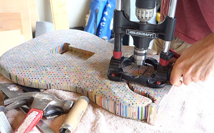 Guy Spends $500 To Build An Epic Custom Guitar Out Of 1200 Pencils, Shows How He Did It Guy Spends $500 To Build An Epic Custom Guitar Out Of 1200 Pencils, Shows How He Did It