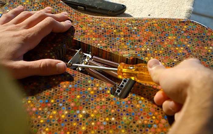 Guy Spends $500 To Build An Epic Custom Guitar Out Of 1200 Pencils, Shows How He Did It Guy Spends $500 To Build An Epic Custom Guitar Out Of 1200 Pencils, Shows How He Did It