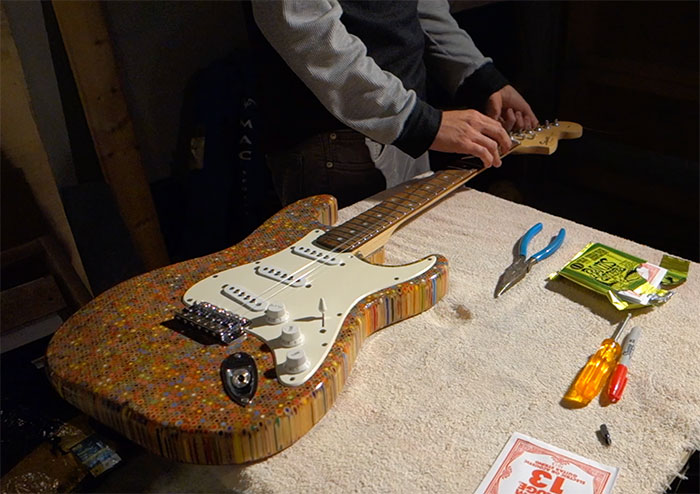 Guy Spends $500 To Build An Epic Custom Guitar Out Of 1200 Pencils, Shows How He Did It Guy Spends $500 To Build An Epic Custom Guitar Out Of 1200 Pencils, Shows How He Did It