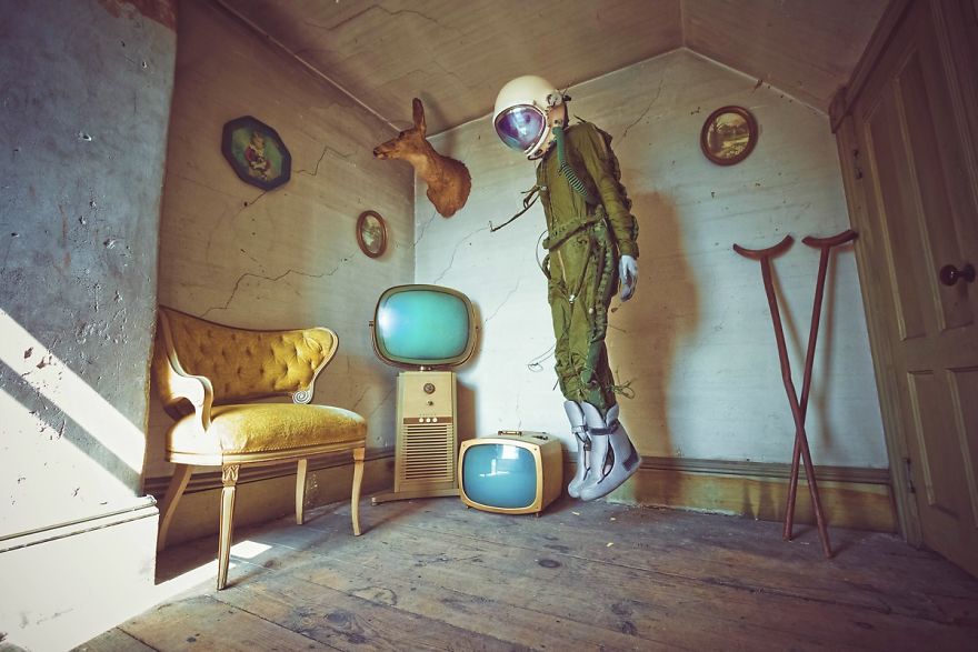 I've Been Documenting A Lonely Astronaut's Return To Earth