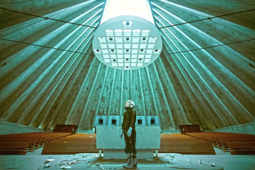 I've Been Documenting A Lonely Astronaut's Return To Earth