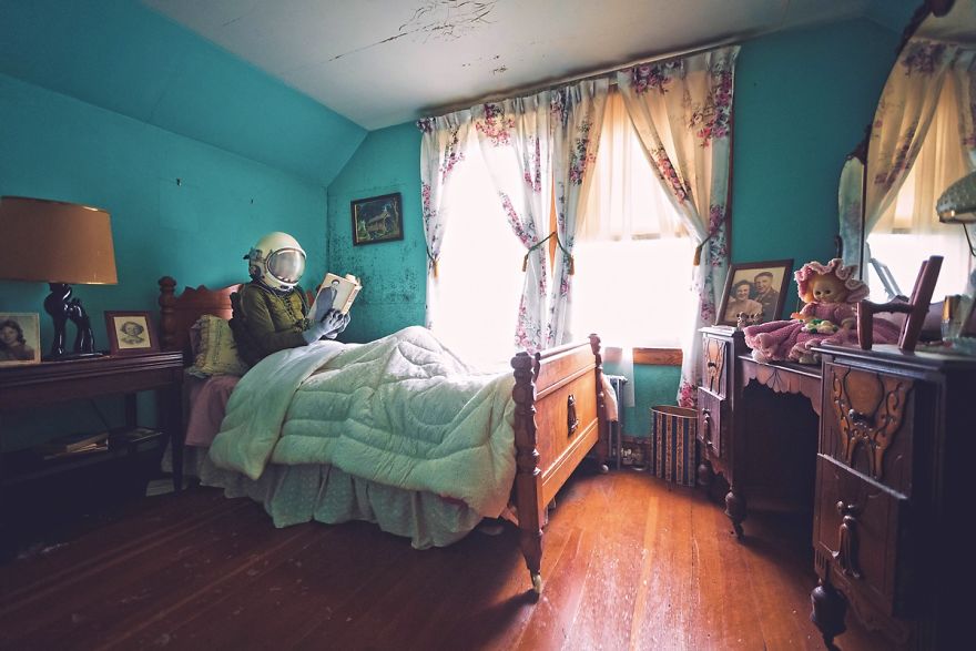 I've Been Documenting A Lonely Astronaut's Return To Earth