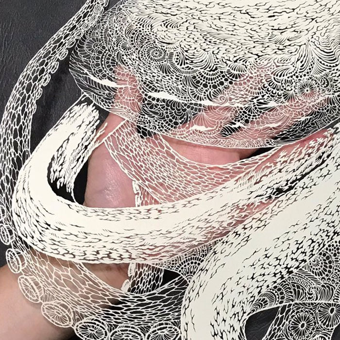 Japanese Artist Hand-Cuts Octopus From A Single Sheet Of Paper, And It’s Even More Impressive From Up Close Japanese Artist Hand-Cuts Octopus From A Single Sheet Of Paper, And It’s Even More Impressive From Up Close