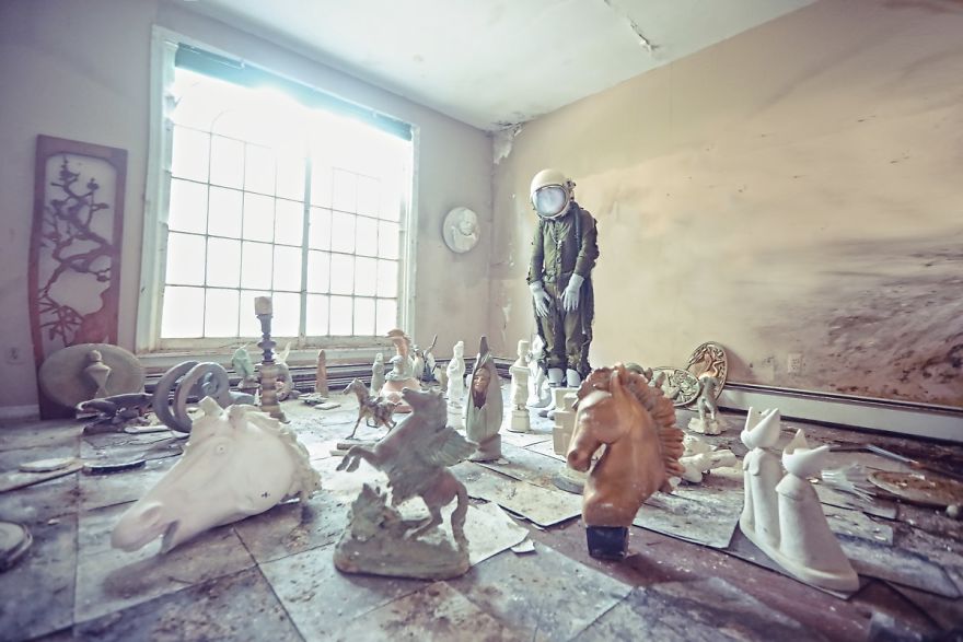 I've Been Documenting A Lonely Astronaut's Return To Earth