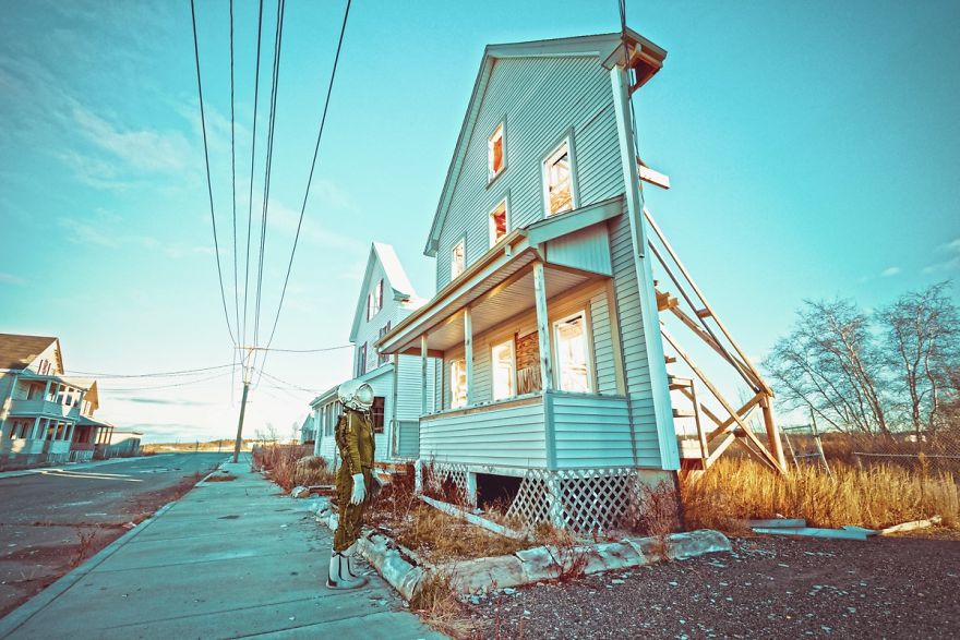 I've Been Documenting A Lonely Astronaut's Return To Earth