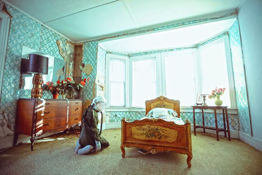 I've Been Documenting A Lonely Astronaut's Return To Earth