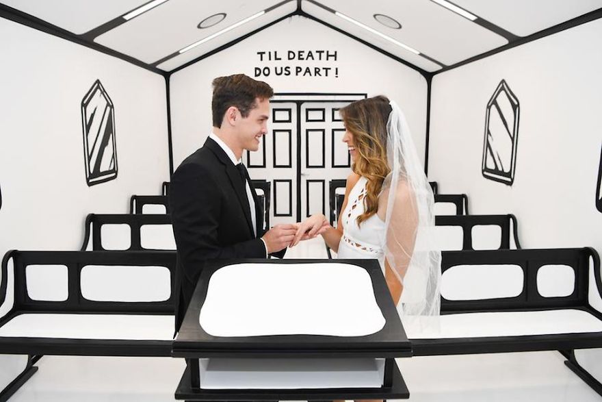 Artist Installs A Cartoon-Style Wedding Chapel In Vegas And It Makes For An Instagram-Worthy Wedding