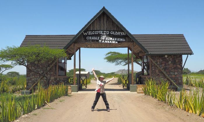 Badass Geologist Gets Revenge On Drunk Neighbour Who Blocks Her Car With Boulder