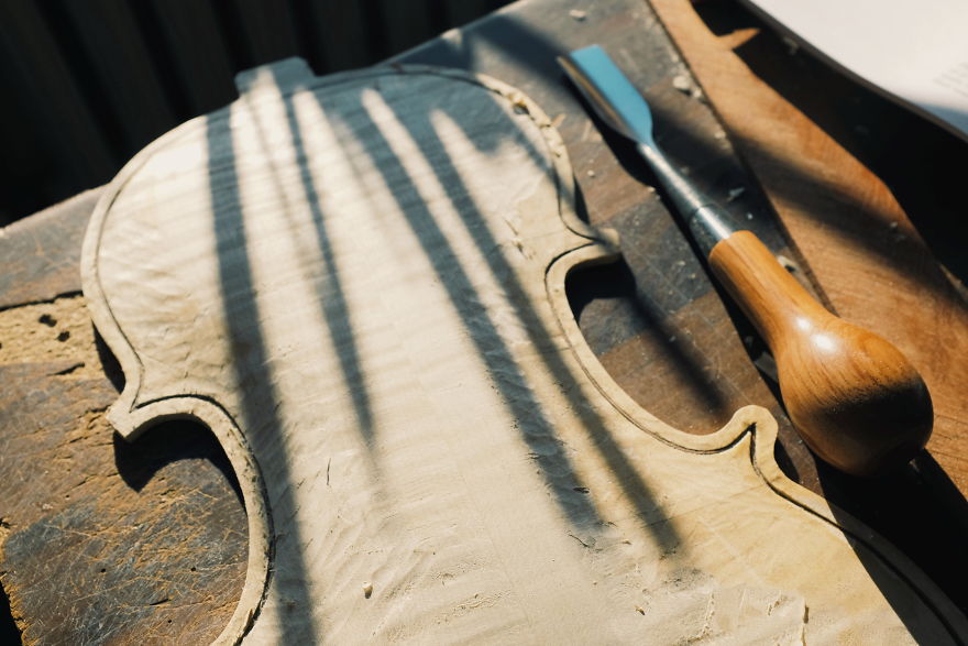 I Spent 3 Years Making A Violin With My Grandfather Without Knowing How I Spent 3 Years Making A Violin With My Grandfather Without Knowing How