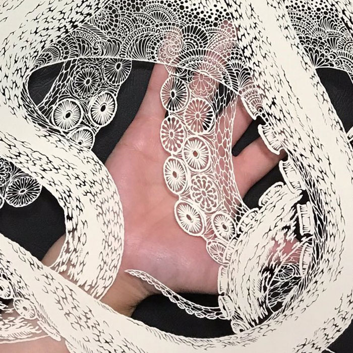 Japanese Artist Hand-Cuts Octopus From A Single Sheet Of Paper, And It’s Even More Impressive From Up Close Japanese Artist Hand-Cuts Octopus From A Single Sheet Of Paper, And It’s Even More Impressive From Up Close