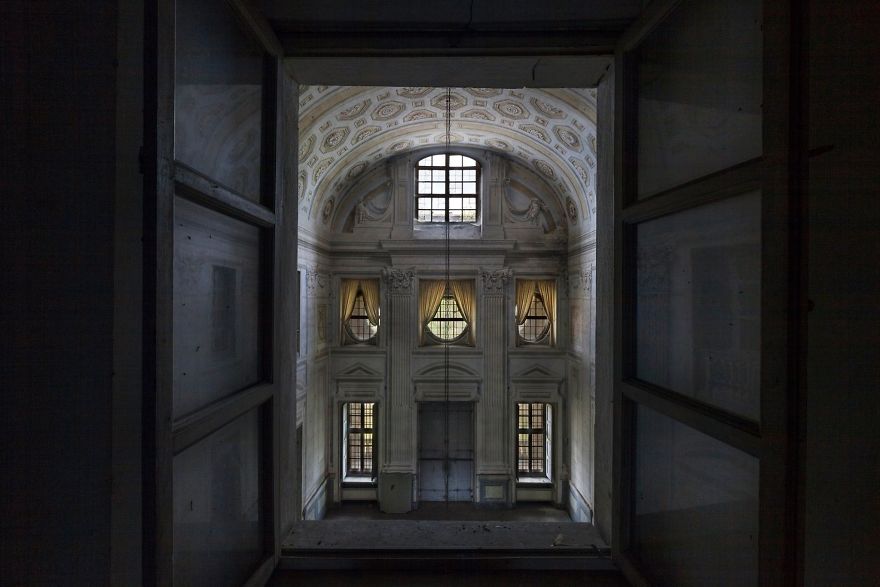 30 Abandoned Places In Italy That Look Truly Beautiful