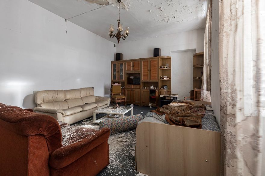 30 Abandoned Places In Italy That Look Truly Beautiful