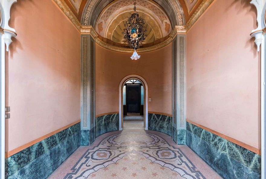 30 Abandoned Places In Italy That Look Truly Beautiful