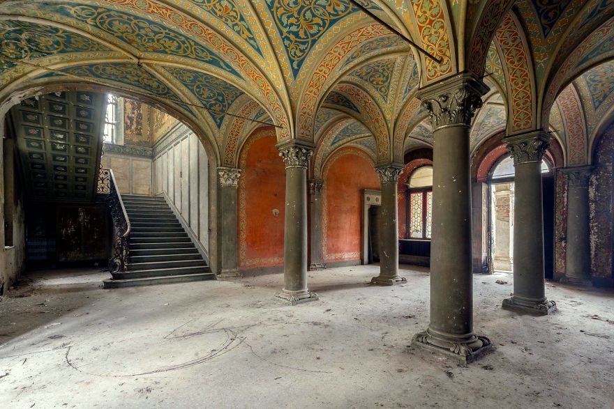30 Abandoned Places In Italy That Look Truly Beautiful