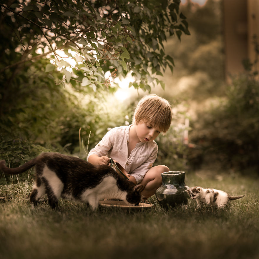I Photographed The Beautiful Bond Between My Son And Our Cats