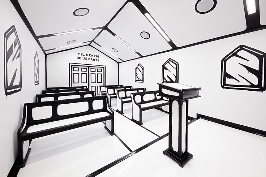 Artist Installs A Cartoon-Style Wedding Chapel In Vegas And It Makes For An Instagram-Worthy Wedding Artist Installs A Cartoon-Style Wedding Chapel In Vegas And It Makes For An Instagram-Worthy Wedding