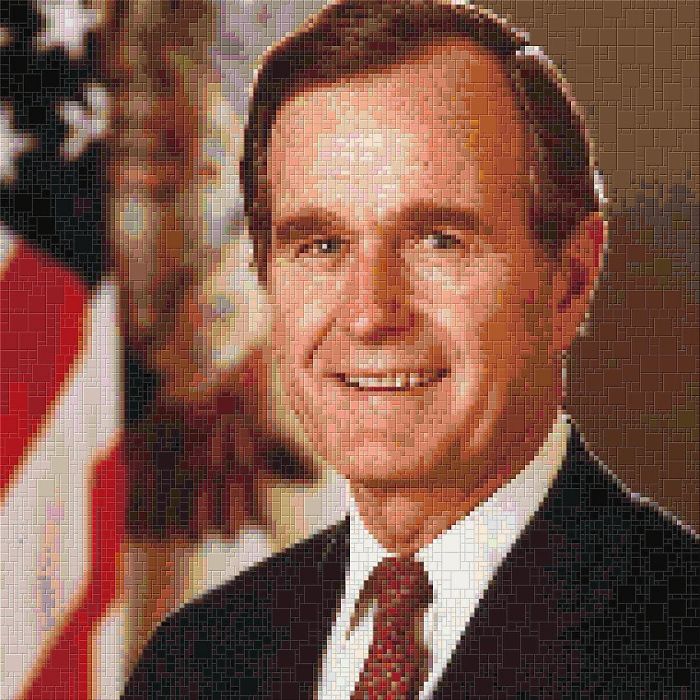 Artist Does Stunning Artwork With LEGO Pieces And You Will Surely Say, "It Is Not Possible"