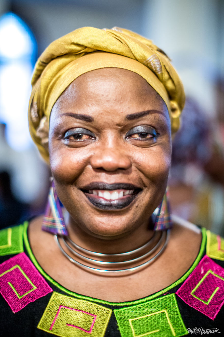 I Photograph The Colorful Faces Of People In Montreal. Up Close And Personal.